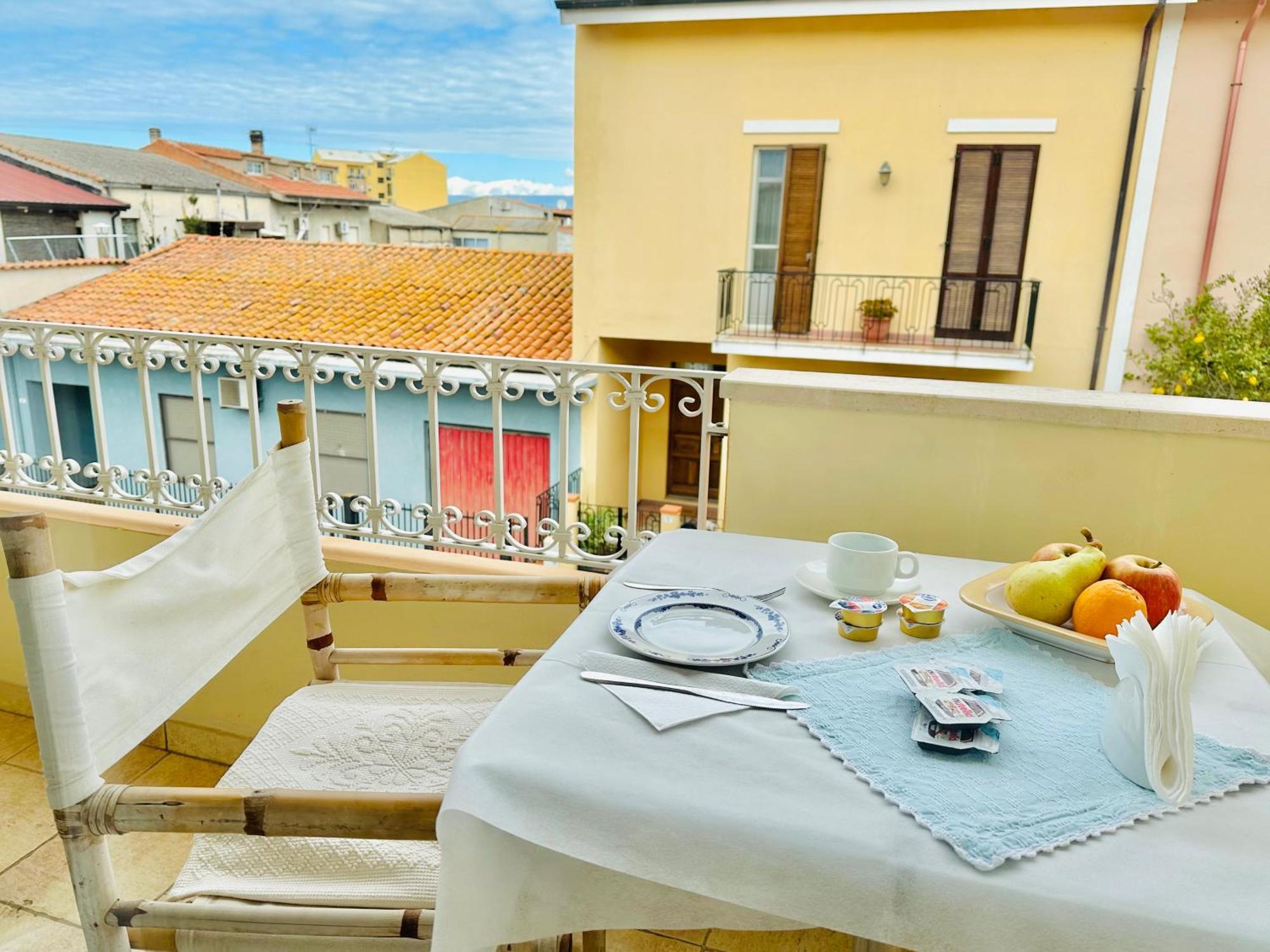 B&B Tre - Rooms & Relax Oristano Dış mekan fotoğraf