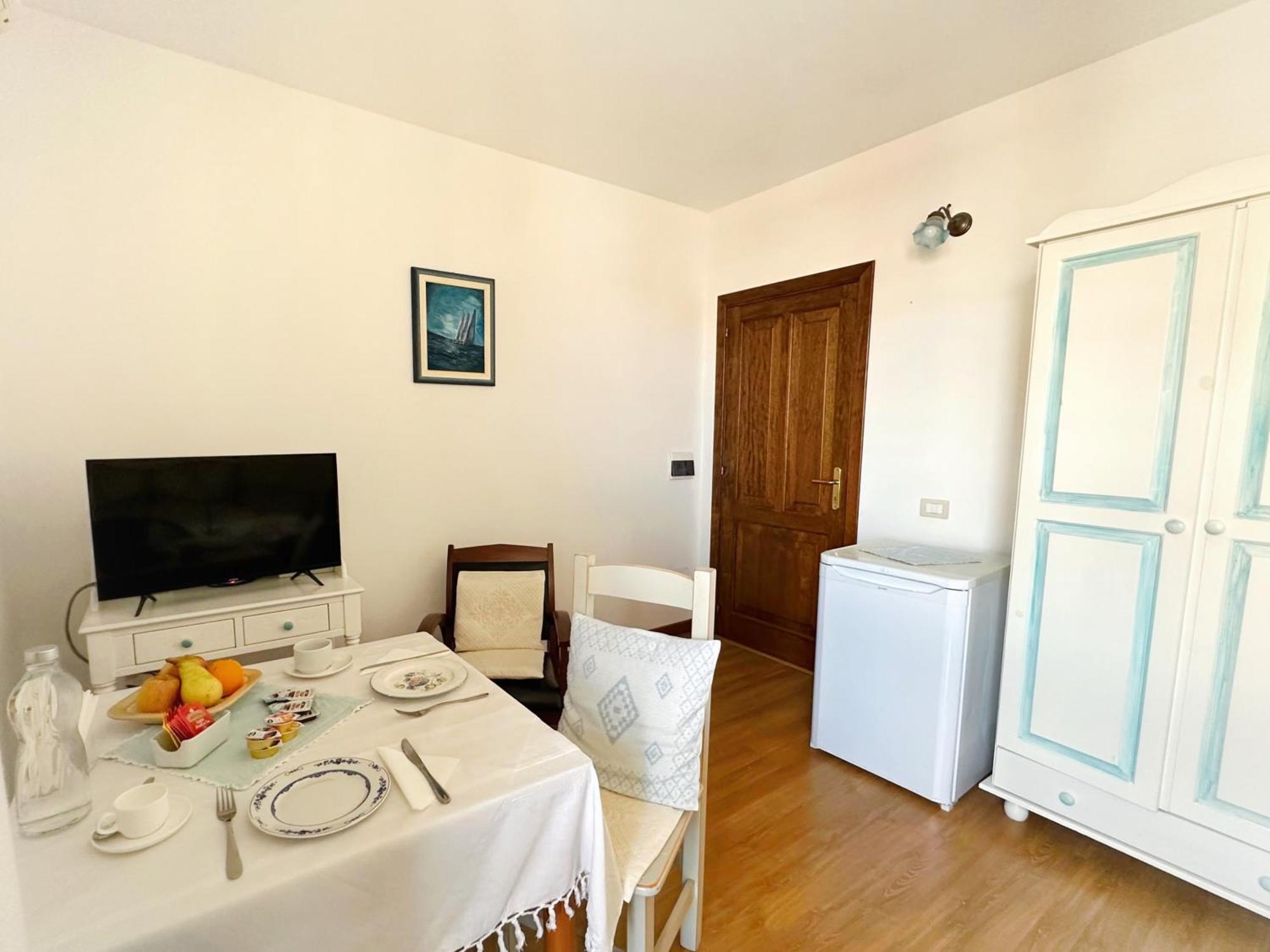 B&B Tre - Rooms & Relax Oristano Dış mekan fotoğraf